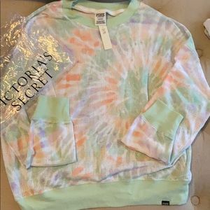 Pink Victoria’s Secret top